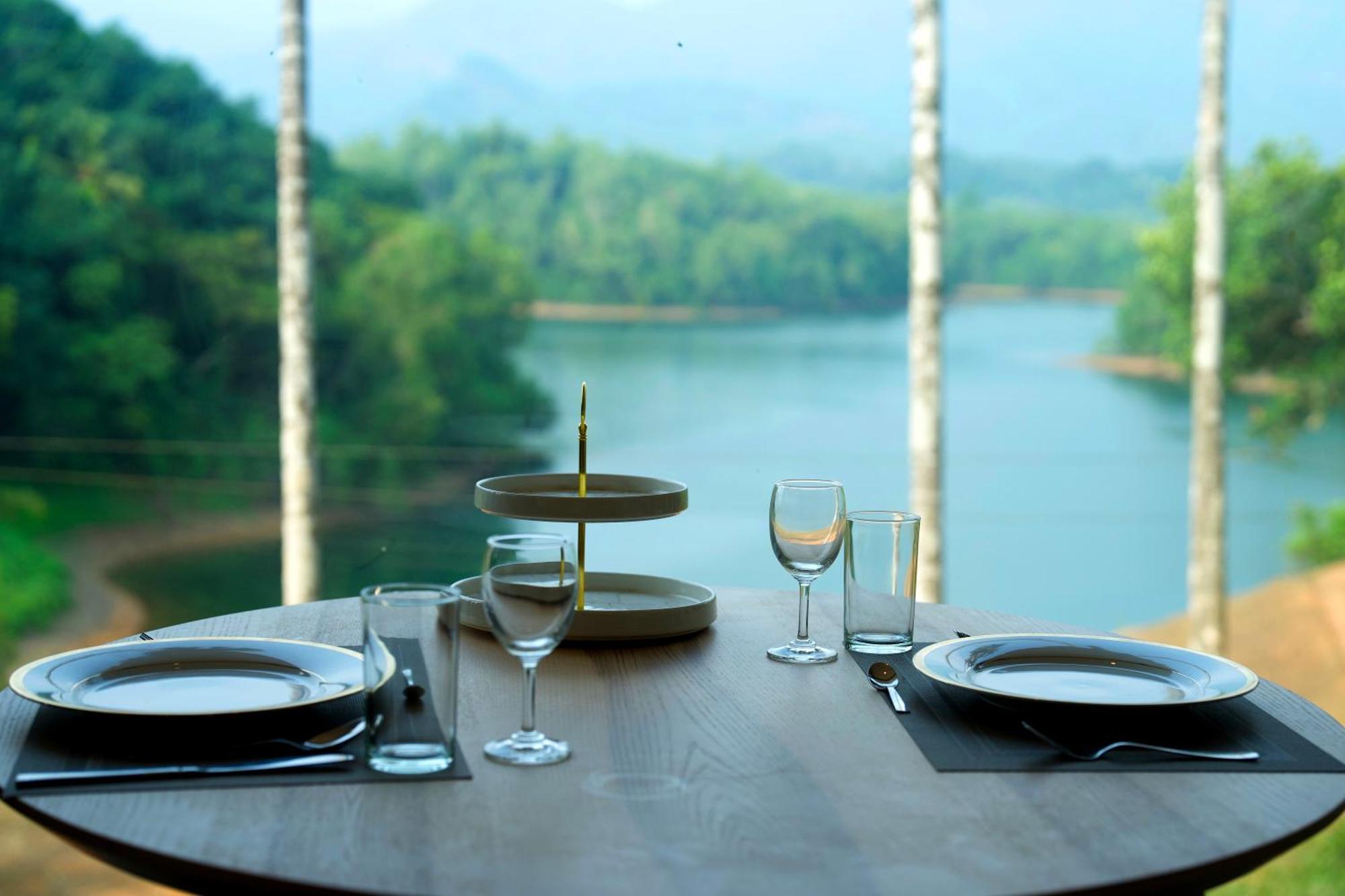 Serene Aqua Hills Kozhikode Hotel Mennanyam Exterior photo